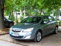 Opel Astra j an de fabricație 2011 benzina euro 5