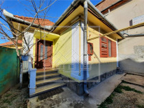 Casa la cheie in Piata Cluj, teren 545 mp, disponibila imedi