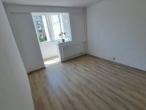 Apartament 2 camere, decomandat, 7/10, renovat, in Drumul Ta