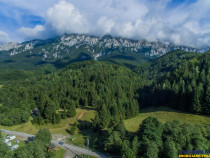 3 Hectare, teren cu privelisti memorabile, la poalele Masivu