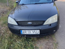 Masina Ford Mondeo