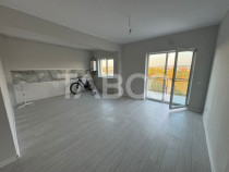 Apartament 2 camere cu balcon si boxa in bloc cu lift zona S