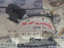 Broasca dreapta spate Skoda Octasia 3, 5E0839016