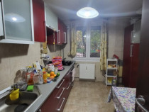 Apartament de vanzare2 camere/utilat/mobilat/ parcare cadastrata