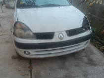 Vând piese din dezmembrarea auto Renault symbol 15 dci an 2003