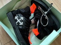 Off White coarturi