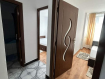 De inchiriat apartament cu 3 camere, decomandat