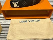 Bratara Louis Vuitton, neagra cu sigla argintie