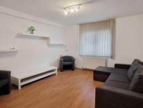 De vanzare apartament cu 3 camere central.