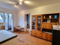 Apartament cu 3 camere, etaj intermediar, zona Dacia