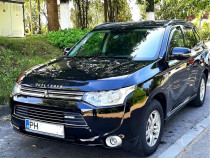 Mitsubishi Outlander PHEV benzina