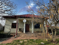 Casă de v&acirc;nzare cu livadă și piscină &ndash; Giurgiu