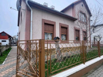 Casa zona centrala 300mp, 700mp teren, Radauti