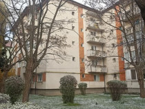 De vânzare apartament cu 2 camere pe strada Nicolae Iorga