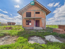 Casă la roșu, teren 600 mp, în Săcălaz