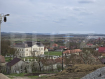Casa Demolabila in Rascruci cu teren de 1938 mp si front de