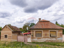 Casă de vânzare în Pecica, 387 mp teren – aproape de...