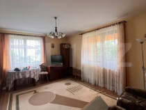 Apartament 3 camere, decomandate, 91 mp, la vilă, zonă Par