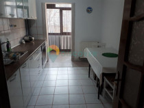 APARTAMENT 3 CAMERE , CALEA REPUBLICII 300€