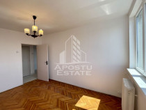Apartament cu trei camere decomandat Bd. Cetatii