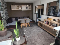 Apartament 3 camere, decomandat - zona Vlahuta