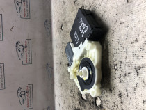 Motoras macara stanga fata Volkswagen Golf 6 2010