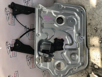 Macara geam dreapta fata Nissan Qashqai 2012
