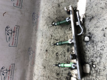 Rampa plus injectoare Dacia Sandero 1.0 Benzina 2018