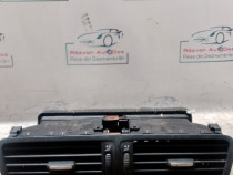 Grila ventilatie centrala Volkswagen Passat CC 2010