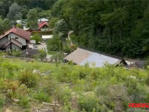 Valea Budului - Teren intravilan. Lac. Padure