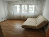 Apartament 4 camere, decomandat - zona Tractorul