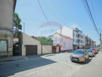 Apartament cu 3 camere de vânzare în zona Ultracentral