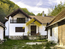 Casa cu padure de in Savarsini