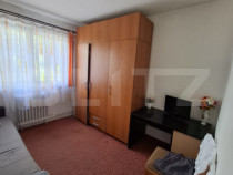 Apartament de vanzare, 4 camere, 57 mp, etaj intermediar, zo