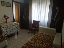 Apartament doua camere mobilat, la parter, Tic Tac, langa Universitate