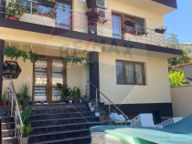 Casă / Vilă cu 6 camere de vânzare în zona Central