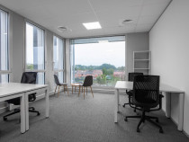Spațiu de birou privat pentru 3 persoane în Regus Iulius Centre