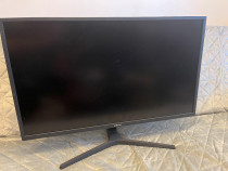Monitor SAMSUNG 32" UJ590 4K UHD utilizat cateva luni