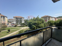 Apartament spațios cu 4 camere, situat în cartierului V...