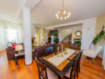 Casă elegantă în zonă exclusivistă, cu priveliște d...