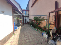 Casa 6 camere 185mp zona Grivitei