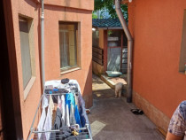Central in spatele Mitropoliei iasi - casa 5 camere - plus garaj