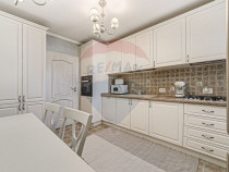 Apartament cu 4 camere premium de vanzare în zona Aurel ...