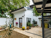 Apartament tip casa, cu gradina proprie, in zona centrala...