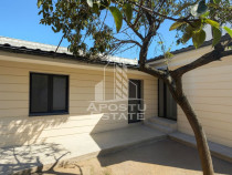 Apartament cu 3 camere, 2 locuri de parcare, zona Lipovei