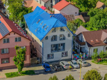 Casă / Vilă cu 14 camere de vânzare în zona Astra