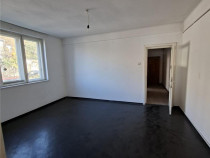 Apartament cu 2 camere, nemobilat