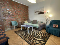 Apartament in curte propie, mobilat, renovat