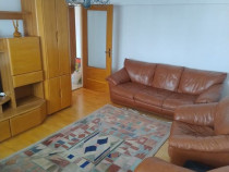 Apartament de &icirc;nchiriat &ndash; Piața Victoriei, stradal