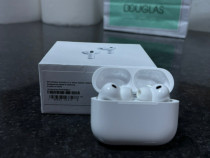 Casti AirPods Pro 3 noi noute